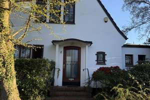 Haus mit Stil, perfekt gelegen zum einfach einziehen  