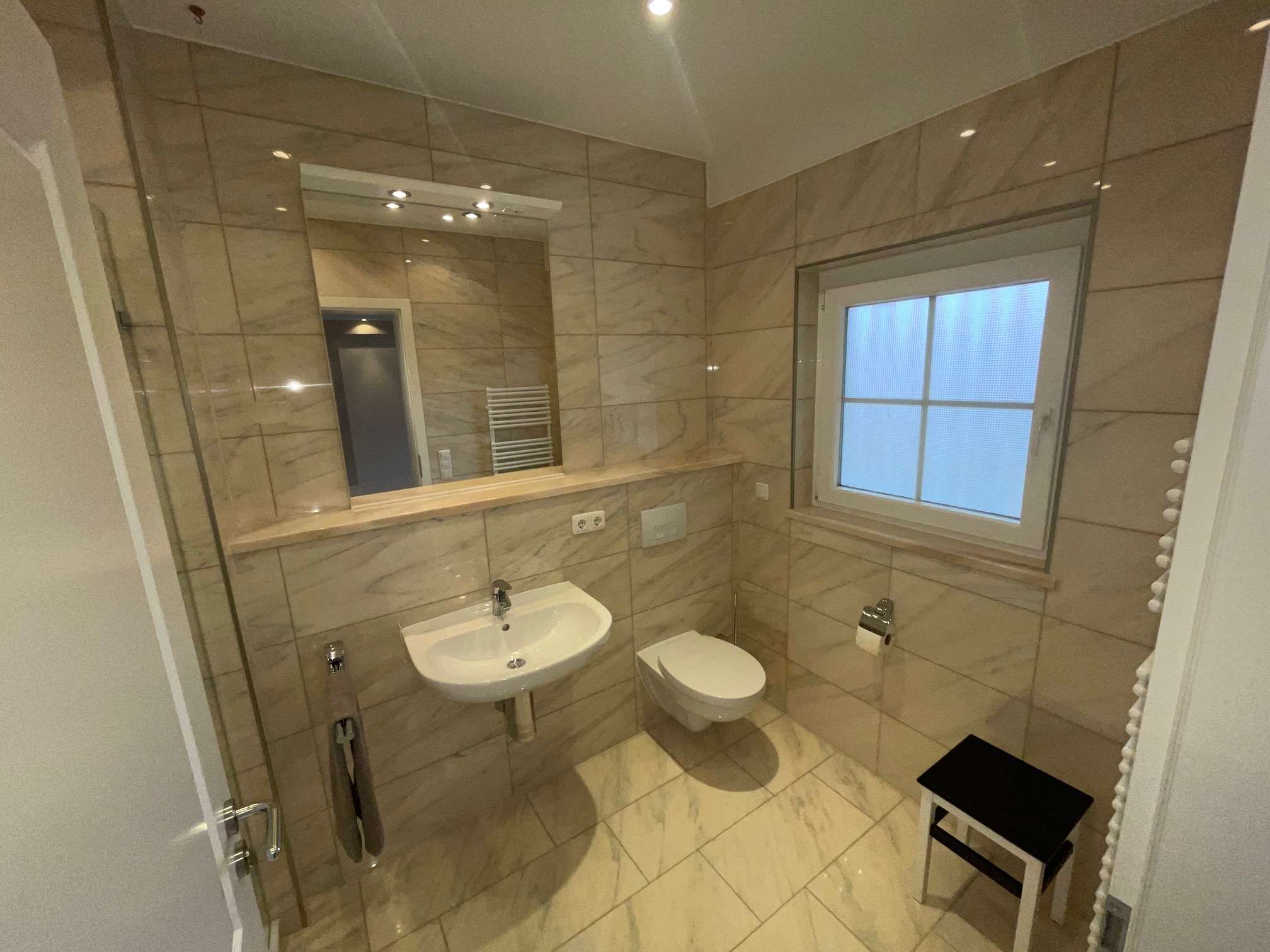 Immobilie in Bad Wiessee - Bad Wiessee - Ein Katzensprung von der Uferpromenade - Exklusive Dachgeschosswohnung - Bild 4