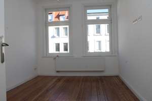 Wunderschöne sanierte  Altbauwohnung mit Balkon in St. Lorenz  Nord – 23554 Sankt Lorenz Nord, Lübeck – Vorschaubild 14