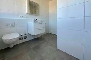 Bezugsfreie & moderne Dachgeschosswohnung mit Balkon und Carport nahe dem Dechsendorfer Weiher – 91056 Dechsendorf Ost, Erlangen – Vorschaubild 11