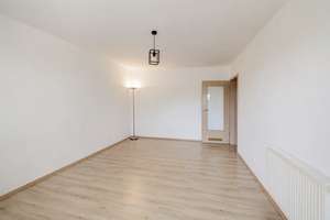 Ruhig gelegene 2-Zimmer Erdgeschosswohnung mit Südbalkon, Stellplatz und guter Vermietung – Pettenkoferstraße 9, 85053 Südost, Ingolstadt – Vorschaubild 7