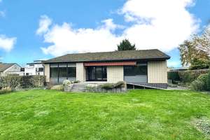 Freistehender Bungalow mit zusätzlichem Grundstück – Die vollständige Adresse der Immobilie erhältst du vom Anbieter., 41470 Rosellen, Neuss – Vorschaubild 1
