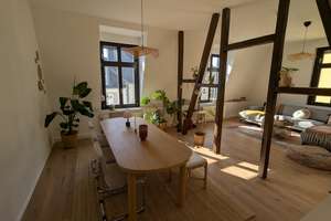 Hochwertige sanierte 3 Zimmer Wohnung