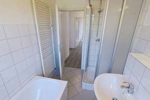 Moderne 3-Zimmer-Wohnung mit LOGGIA und Tageslichtbad – Lahrkampstraße 21, 33104 Schloß Neuhaus, Paderborn – Vorschaubild 9