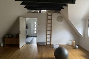 Wohnen mit besonderem Platzangebot – Kutscherhaus mit 3 Garagen und Garten – 40472 Rath, Düsseldorf – Vorschaubild 11
