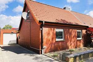 Doppelhaushälfte in Rheine - Eschendorf mit Garage und Garten! Sommerschnäppchen! – Die vollständige Adresse der Immobilie erhältst du vom Anbieter., 48429 Rheine – Vorschaubild 1