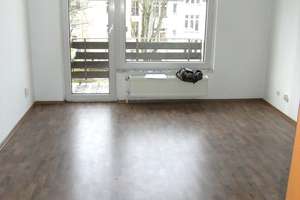 ***3 Zi Whg. am Langerfelder Markt***