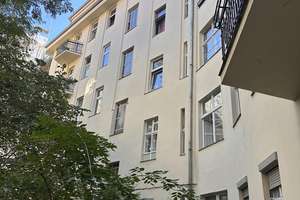 Stilvolle Erdgeschosswohnung mit Altbauflair und Garten - sofort verfügbar