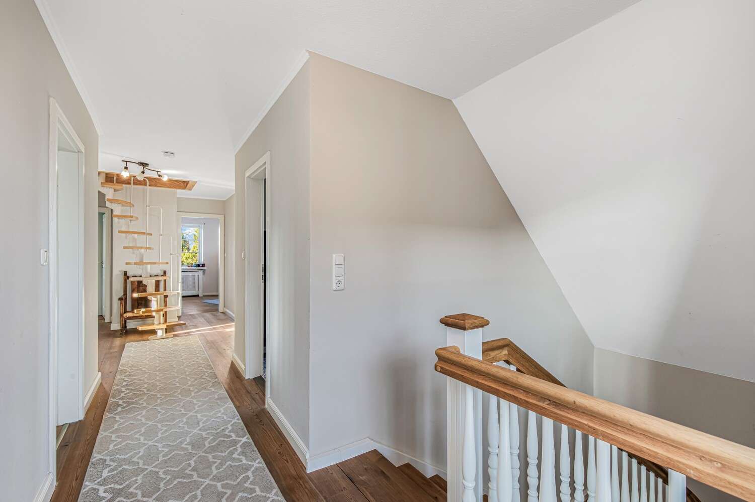 Immobilie in Dersau - Perfektes Einfamilienhaus mit viel Platz, fußläufig zum großen Plöner See - Bild 4