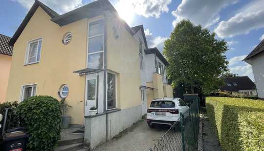 Bild von Wohnen &amp; Vermieten: Gepflegtes 2-Familienhaus in Toplage von Bad Homburg-Kirdorf