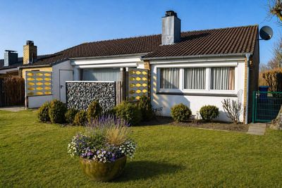 Charmanter Ferienbungalow in Deichnähe von Büsum