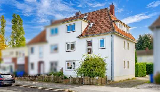 Bild von Modernisiertes Mehrfamilienhaus leer zu übergeben