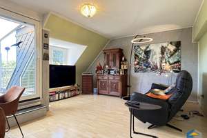 Großzügige 3-Zimmer-Dachgeschosswohnung mit Balkon und traumhaftem Grünblick in Köln – Die vollständige Adresse der Immobilie erhältst du vom Anbieter., 51067 Holweide, Köln – Vorschaubild 2