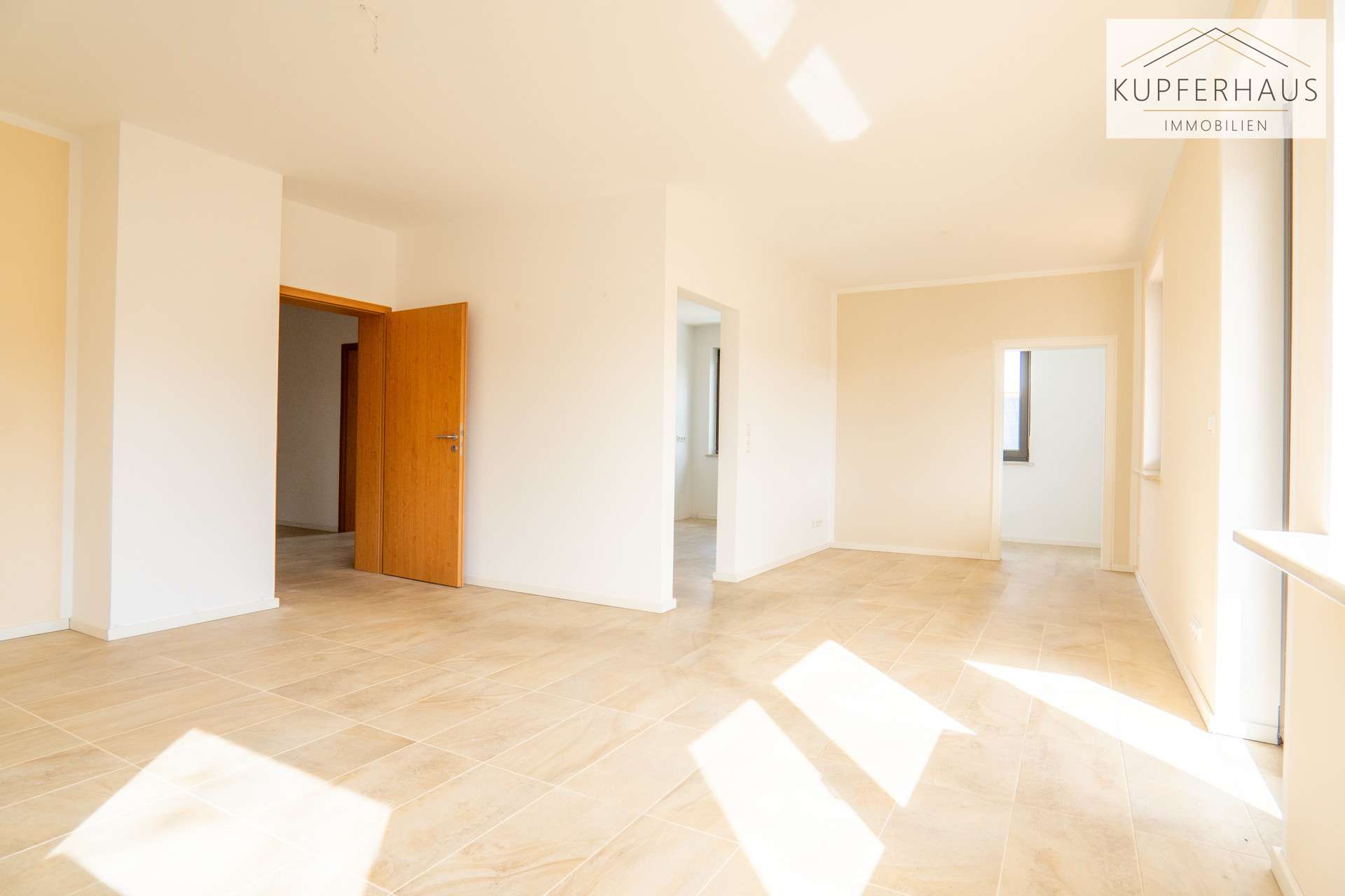 Immobilie in Althegnenberg - Großfamilien & Kapitalanleger aufgepasst: TOP Dreifamilienhaus, in 26 Min. mit Bahn in MUC/AUG - Bild 2