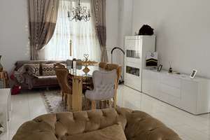 Lichtdurchflutete Maisonette – Ihr elegantes Zuhause im Herzen Duisburgs.