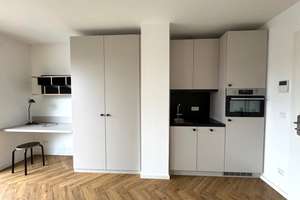 Möbliiertes Studio direkt am Marktplatz Adlershof, zum ruhigen Innenhof ausgerichtet mit Balkon! – Florian-Geyer-Str 111, 12489 Adlershof, Berlin – Vorschaubild 10