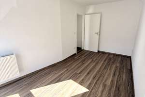 Liebevoll renovierte Haushälfte mit ca. 95 m², großer Terrasse & Waldrandlage – 99198 Udestedt – Vorschaubild 9