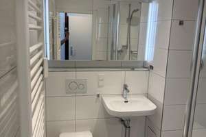 Sehr schöne helle 1-Zimmer-Wohnung in Köln-Rodenkirchen-Mietzeitraum vom 01.06.2026 - 31.12.2027 – Mainstr. 38, 50996 Rodenkirchen (Ortsteil), Köln – Vorschaubild 2