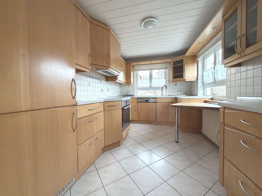 Immobilie in Sigmaringen - Gepflegtes Einfamilienhaus mit Einliegerwohnung in Oberschmeien (Sigmaringen) - Bild 2