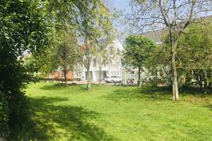  4-Zimmer-Terrassenwohnung mit Balkon im historischen Ortskern von Düsseldorf- Gerresheim  – Die vollständige Adresse der Immobilie erhältst du vom Anbieter., 40625 Gerresheim, Düsseldorf – Vorschaubild 2