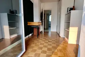 Helle 2-Zimmer-Wohnung mit Balkon & Gartenausrichtung in Düsseldorf – ab 1.8. frei – Neckarstraße 19, 40219 Düsseldorf – Vorschaubild 3