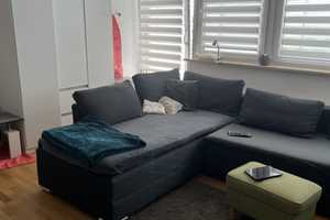 *Trudering* Zimmer mit offener Küche * EBK * Bad mit Wanne * Balkon * Parkett * – Wasserburger Landstr. 8, 81825 München – Vorschaubild 3