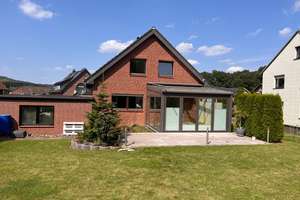 Traumhaftes Einfamilienhaus in Holle – 128 m² mit Wintergarten – Die vollständige Adresse der Immobilie erhältst du vom Anbieter., 31188 Holle – Vorschaubild 2