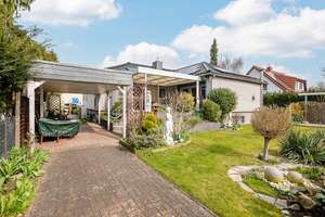 Bungalow mit Photovoltaik und Wärmepumpe – energieeffizient wohnen