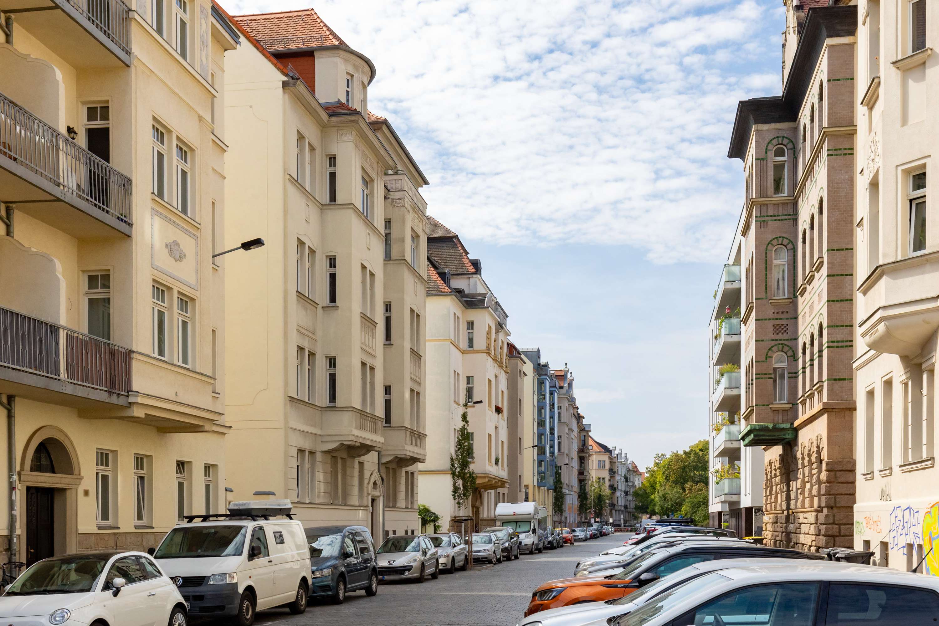Unsanierte DG-Altbauwohnung mit weitem Blick am Steinplatz / Südvorstadt, Leipzig – Bild 3