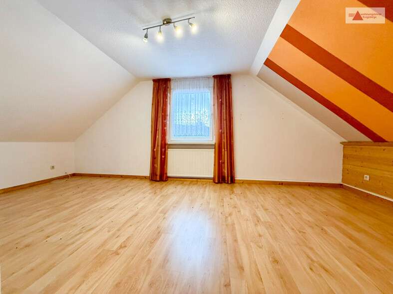 Immobilie in Elterlein - Einfamilienhaus | Zweifamilienhaus: 3.400 m² Grundstück & ruhige Randlage Elterlein OT Schwarzbach - Bild 11