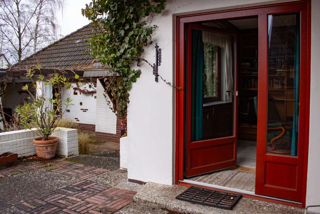 Immobilie in Reinbek - RESERVIERT RESERVIERT Ihr Familienprojekt im Grünen. Viel Platz für Träume in Reinbek. - Bild 2