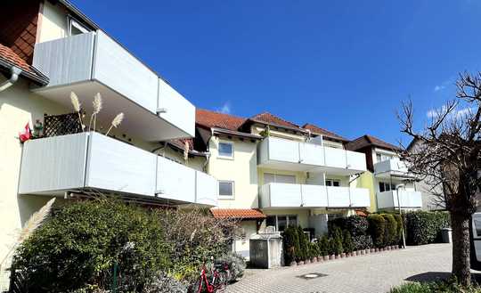 Hervorragend konzipierte 2-Zi-Wohung in bester Wohnlage mit Terrasse und TG-Stellplatz - frei werden