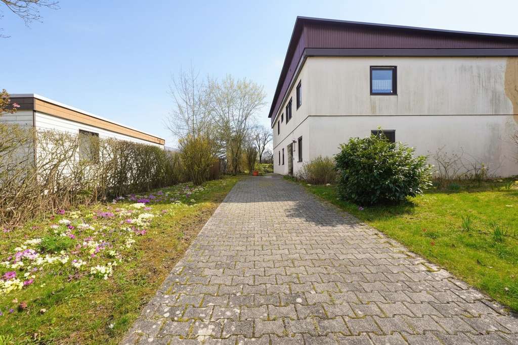 Immobilie in Kirchberg an der Jagst - Stilvolles Familienanwesen mit viel Platz und flexiblen Nutzungsmöglichkeiten - Bild 2