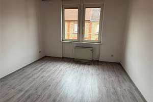 +++ AB SOFORT FREI! FRISCH RENOVIERTE 2 ZKB - ETW IN LU.-FRIESENHEIM ZU VERMIETEN +++