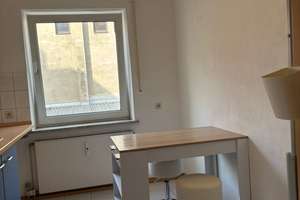 Gepflegte Wohnung mit zwei Zimmern und Einbauküche in Nürnberg – Die vollständige Adresse der Immobilie erhältst du vom Anbieter., 90459 Gugelstraße, Nürnberg – Vorschaubild 3
