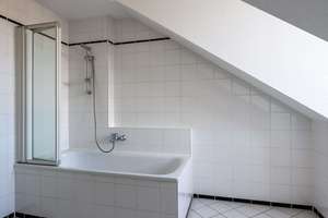 Sonnige und hochwertige freie 2 Zimmer DG-Altbauwohnung in Gohlis Süd – Kasseler Straße 26, 4155 Gohlis-Süd, Leipzig – Vorschaubild 23