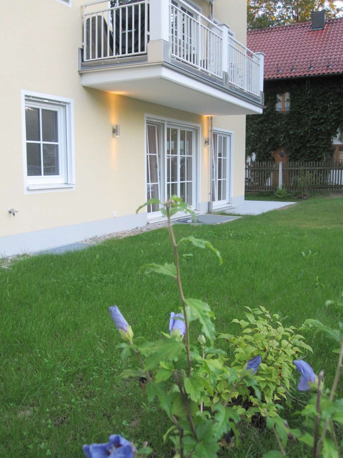 137 m² auf 2 Ebenen - Helle, sonnige Wohnung im Grünen - renovierungsbedürftig, München – Bild 2