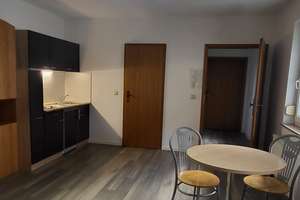 Für Studenten, schönes möbliertes 1-Zimmer Apartment !  Anfragen bitte nur per E-Mail – Katholischer Kirchenplatz 4, 91054 Altstadt, Erlangen – Vorschaubild 4
