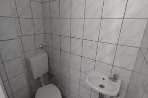 Sanierte 3-Zimmerwohnung mit Balkon in grüner Lage – Ludwigstraße 50, 40229 Düsseldorf – Vorschaubild 9