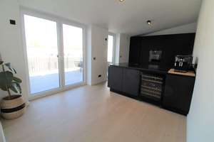Penthouse mit großer Dachterrasse (34,6 qm) und Tiefgaragenstellplatz mit eigener E-Ladestation – 63073 Bieber, Offenbach am Main – Vorschaubild 6
