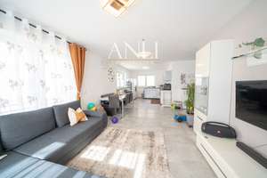 PROVISIONSFREI - 2-Familienhaus in Senden - Bj. 2018, Modern & Zentral – Die vollständige Adresse der Immobilie erhältst du vom Anbieter., 89250 Senden – Vorschaubild 4