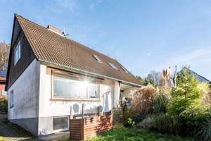 KEINE KÄUFERPROVISION Gemütliches Einfamilienhaus in bester Lage des Oerlinghauser Südhangs – Die vollständige Adresse der Immobilie erhältst du vom Anbieter., 33813 Oerlinghausen – Vorschaubild 2