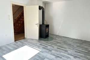 Gelegenheit: 2 Häuser m. ehem. Gastwirtschaft bzw. Büro od. Laden, ca. 300 m2, PV-Anlage + 3 Garagen – Die vollständige Adresse der Immobilie erhältst du vom Anbieter., 94265 Patersdorf – Vorschaubild 10