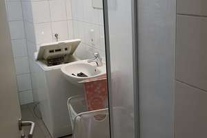 Stilvolle, vollständig renovierte und möbelierte 2-Zimmer-Wohnung mit Einbauküche in Nürnberg – Schwabenstr. 51, 90459 Gugelstraße, Nürnberg – Vorschaubild 2