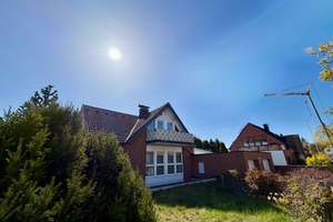 Großzügiges Zweifamilienhaus in Werstener Bestlage. Verwirklichen Sie hier ihre Wohnträume!