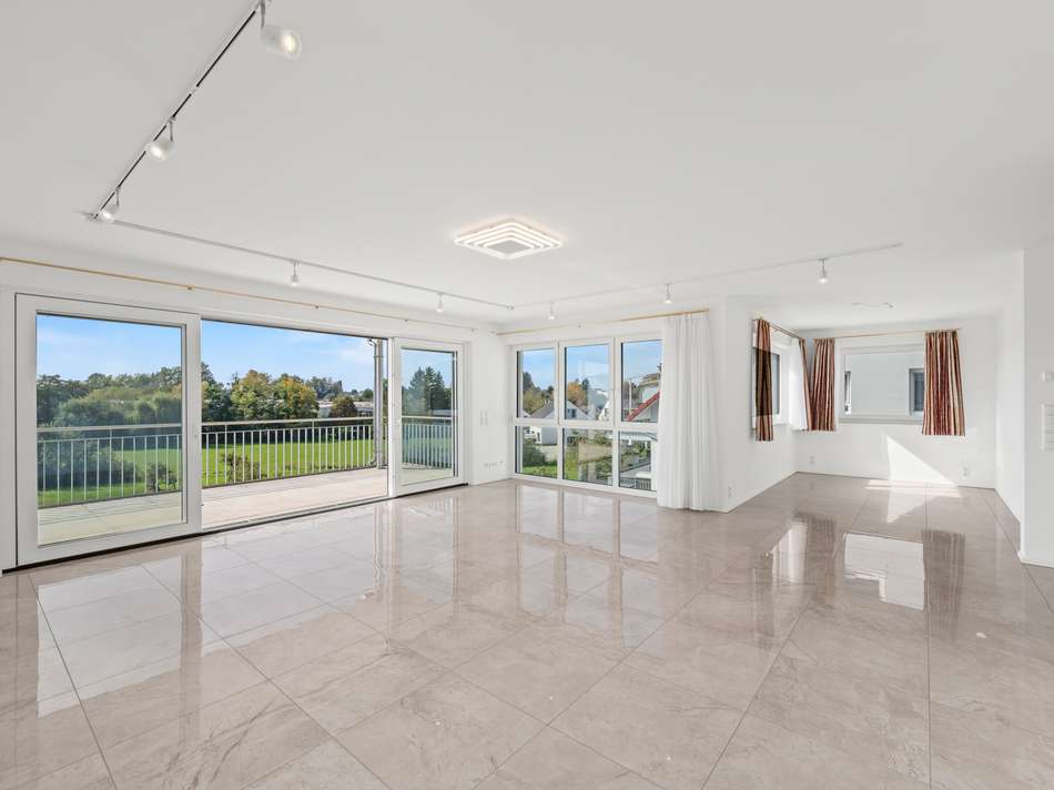 Wohnen-Essen-Terrasse