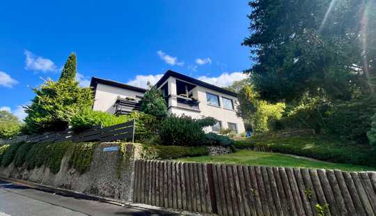 Bild von Oberreifenberg: Großzügiges Einfamilienhaus mit traumhaften Garten