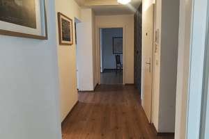 Möblierte 3-Zimmer-Dachgeschosswohnung mit EBK in Düsseldorf – Ludgerusstr. 13, 40225 Bilk, Düsseldorf – Vorschaubild 7