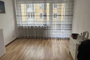 Gepflegte Wohnung mit Balkon und separater Küche Zentral in Aachen.  – Eifelstrasse 35, 52068 Aachen – Vorschaubild 1