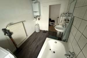Helle Dachgeschoss-Wohnung in Deutz (Möbelablöse möglich) - Bitte Text lesen! – Constantinstr. 88, 50679 Deutz, Köln – Vorschaubild 2